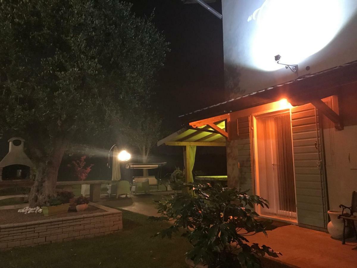 Appartamento "Casa Vacanze Corte Ara Decima" Sona Exterior foto